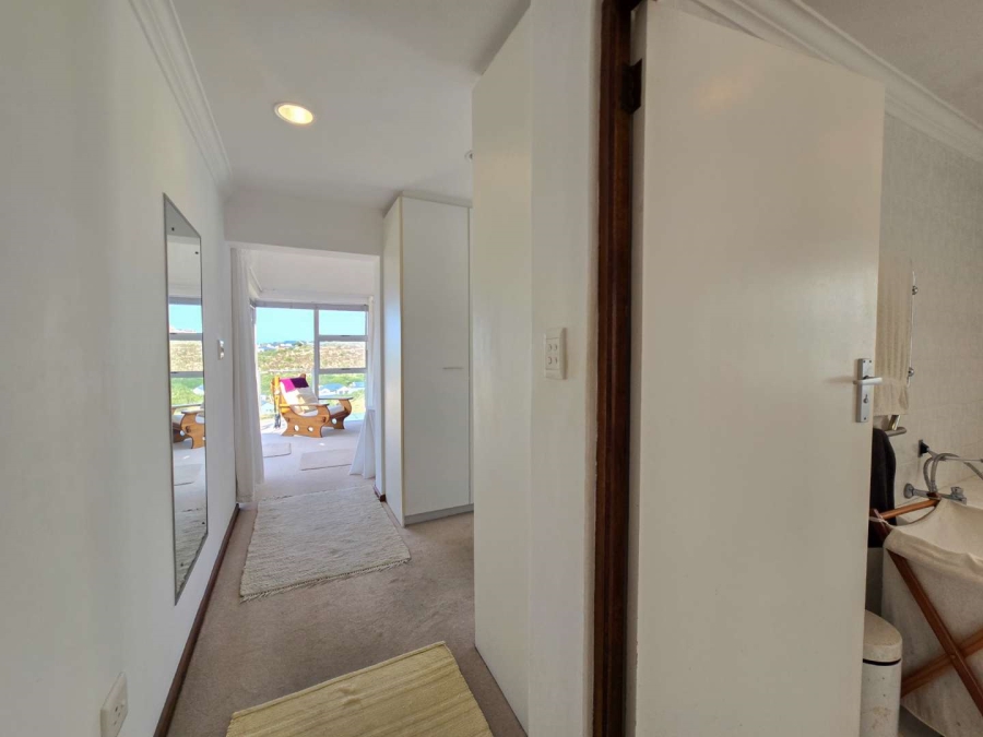 5 Bedroom Property for Sale in Stilbaai Wes Western Cape